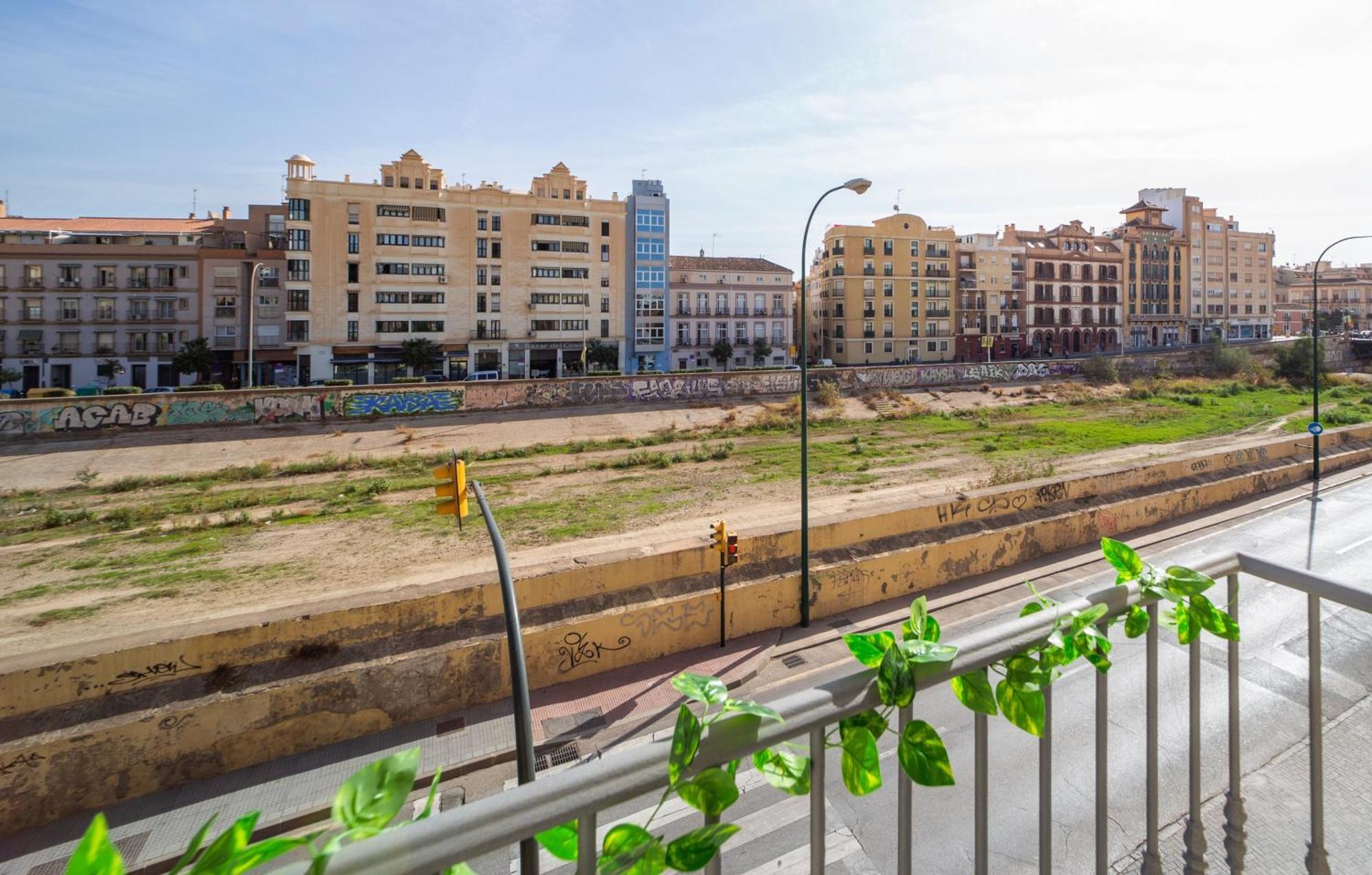 Central And Beautiful Apartment - Free Parking Málaga Exterior foto